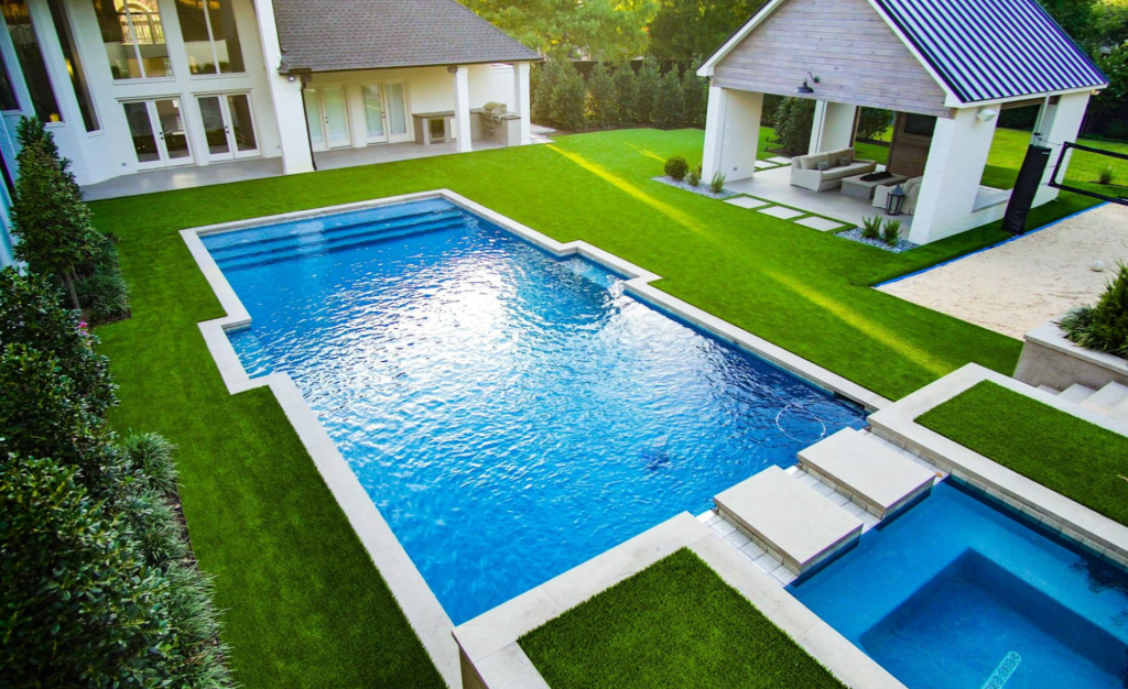 Square back yard pool - Miller Pools